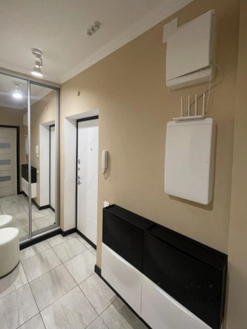 Купить квартиру в Москве. Вариант № 8425694, 8, площадь -  квм, цена 21000000 рублей