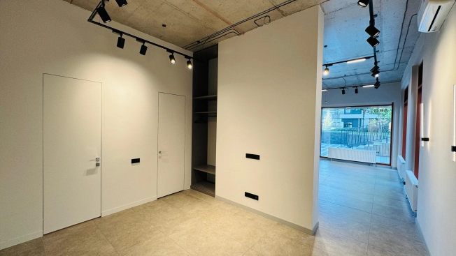 Купить коммерческую недвижимость в Новосибирске. Вариант № 7564943, 10, площадь -  квм, цена 18000000 рублей