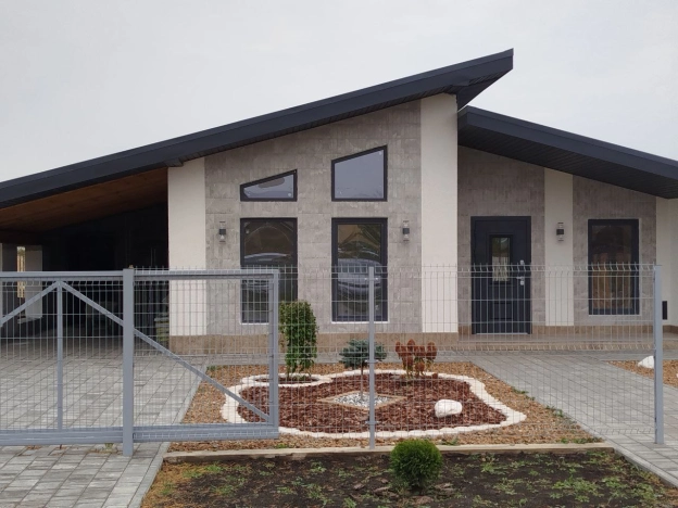 Купить дом в Микрорайоне Порт-Артур в Омске. Вариант № 7576478, 2, площадь -  квм, цена 9800000 рублей