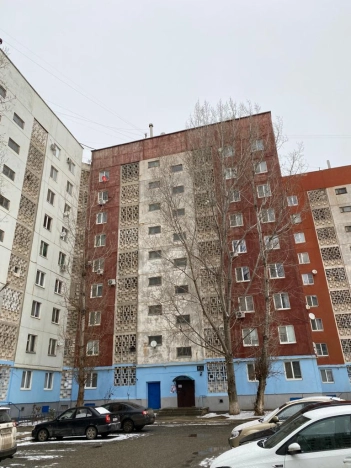 Купить трехкомнатную квартиру на вторичке в Микрорайоне 8-й, Элиста в Элисте. Вариант № 32016, 14, площадь -  квм, цена 4780000 рублей