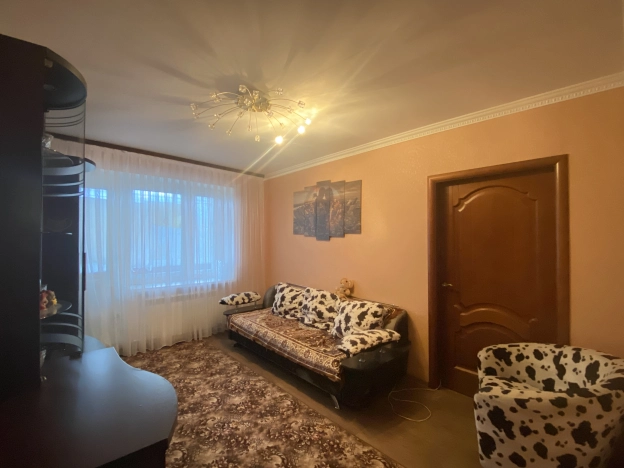 Купить трехкомнатную квартиру в Рязанской области. Вариант № 8906235, 9, площадь -  квм, цена 2300000 рублей