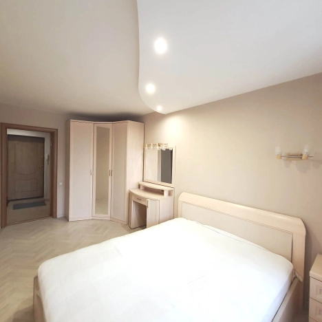 Купить трехкомнатную квартиру в Новосибирске. Вариант № 6696335, 10, площадь -  квм, цена 10700000 рублей