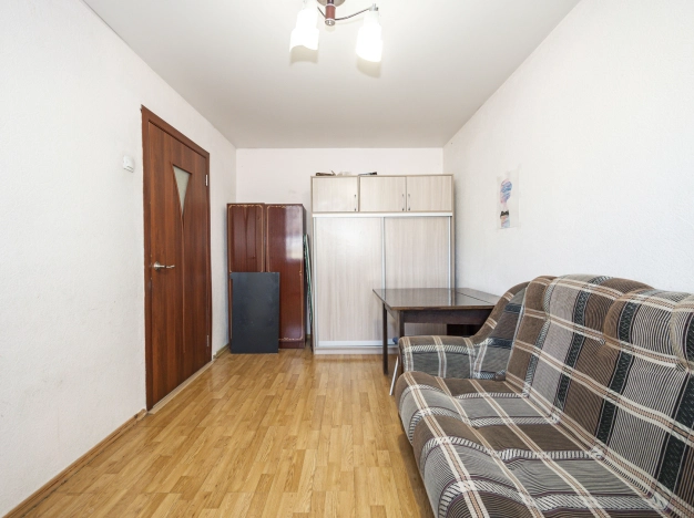 Купить трехкомнатную квартиру у метро Гагаринская в Новосибирске. Вариант № 56934, 8, площадь -  квм, цена 6300000 рублей