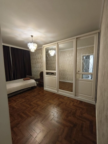 Купить квартиру в Москве. Вариант № 2354610, 8, площадь -  квм, цена 23500000.0000 рублей