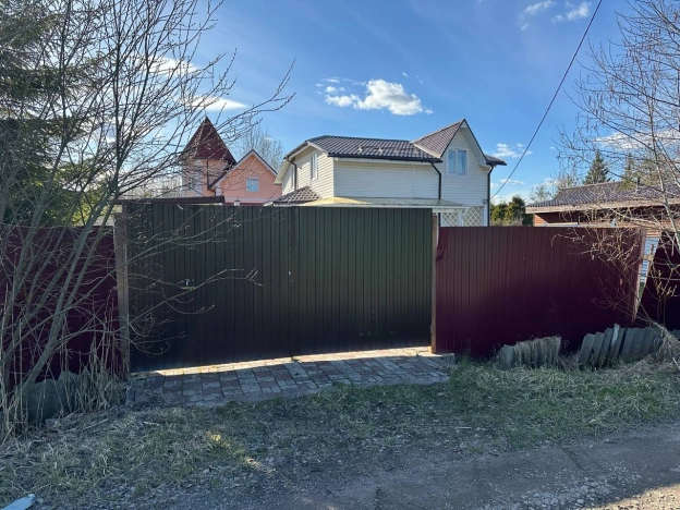 Купить дом в Санкт-Петербурге. Вариант № 39728, 8, площадь -  квм, цена 5400000 рублей