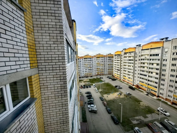 Купить трехкомнатную квартиру в Смоленской области. Вариант № 8157404, 18, площадь -  квм, цена 8800000 рублей