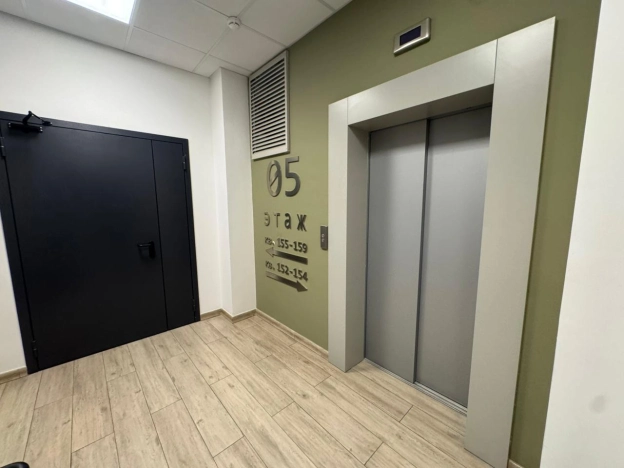 Купить трехкомнатную квартиру на вторичке на улице Корабельная в Москве. Вариант № 2552602, 18, площадь -  квм, цена 25900000 рублей