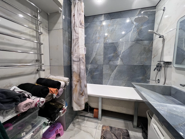 Купить трехкомнатную квартиру на улице Олега Кошевого в Калининграде. Вариант № 8480716, 11, площадь -  квм, цена 12650000 рублей