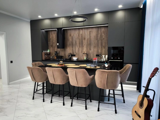 Купить дом в Казани. Вариант № 58476, 35, площадь -  квм, цена 26800000 рублей