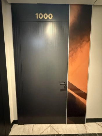 Купить квартиру в Москве. Вариант № 10286714, 17, площадь -  квм, цена 31700000 рублей