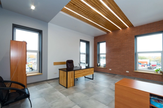 Купить коммерческую недвижимость свободного назначения в Тобольске. Вариант № 1114, 4, площадь -  квм, цена 18000000 рублей