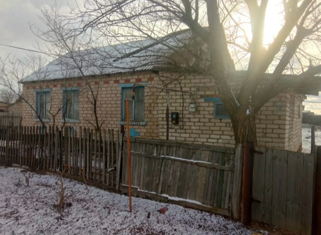 Купить дом на улице Железнодорожная в Волгоградской области. Вариант № 26426, 1, площадь -  квм, цена 650000 рублей