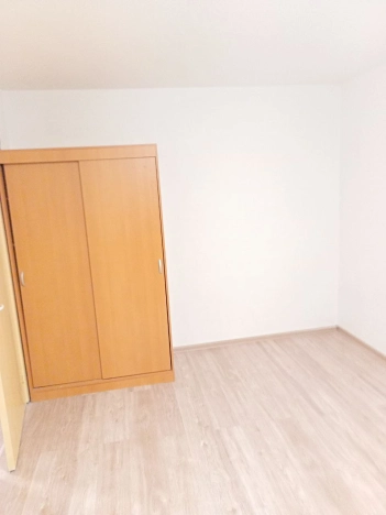 Купить однокомнатную квартиру в Санкт-Петербурге. Вариант № 10126365, 3, площадь -  квм, цена 7300000 рублей