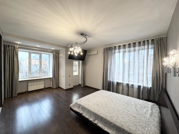 Купить трехкомнатную квартиру на улице Гордеевская в Нижнем Новгороде. Вариант № 10687817, 7, площадь - квм, цена 28500000 рублей