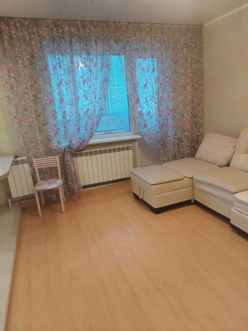 Снять квартиру в Тобольске. Вариант № 9100485, 2, площадь -  квм, цена 40000 рублей