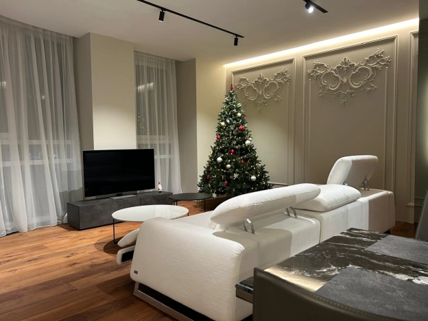 Купить трехкомнатную квартиру в районе Московский в Санкт-Петербурге. Вариант № 46389, 10, площадь -  квм, цена 65000000 рублей