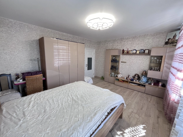 Купить двухкомнатную квартиру в Пионерском. Вариант № 3188089, 5, площадь -  квм, цена 10400000 рублей