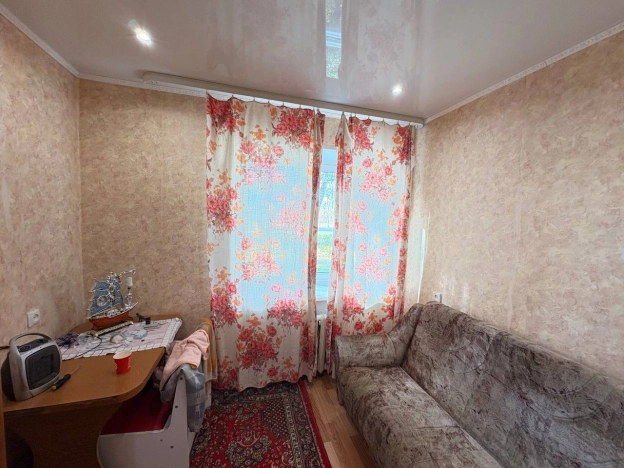 Купить квартиру в Тобольске. Вариант № 6758171, 7, площадь -  квм, цена 2700000 рублей