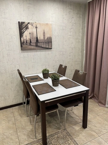 Купить трехкомнатную квартиру в Новосибирске. Вариант № 9191326, 2, площадь -  квм, цена 8700000 рублей