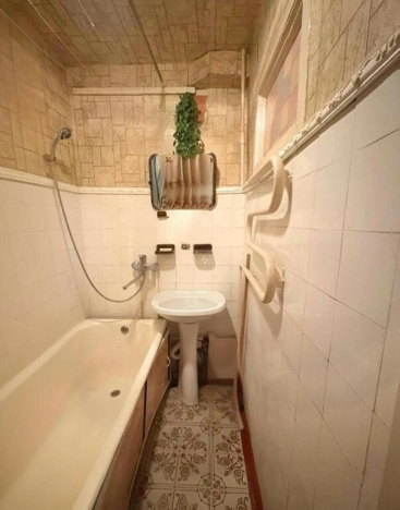 Купить квартиру в Смоленске. Вариант № 10433385, 13, площадь -  квм, цена 2800000 рублей