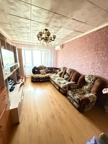 Купить двухкомнатную квартиру в Микрорайоне 4-й, Элиста в Элисте. Вариант № 5551567, 3, площадь -  квм, цена 4500000 рублей