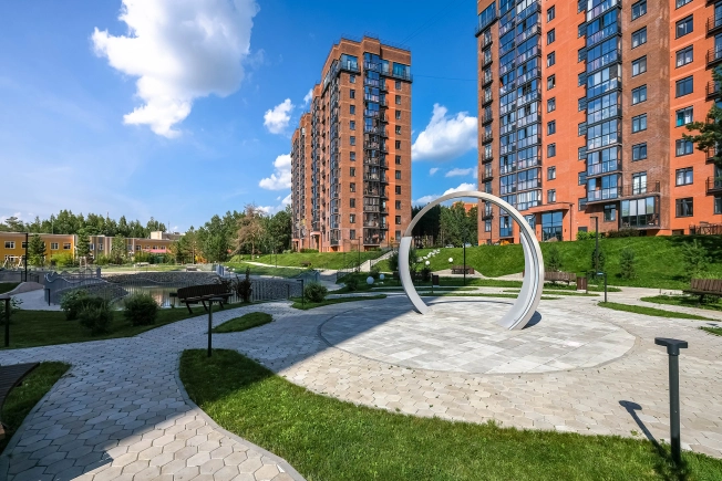 Купить трехкомнатную квартиру в Новосибирской области. Вариант № 8461812, 43, площадь -  квм, цена 15990000 рублей