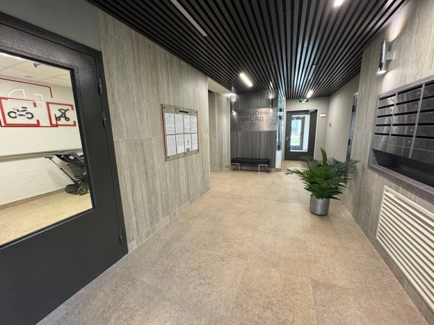 Купить однокомнатную квартиру на вторичке у метро Проспект Ветеранов в Санкт-Петербурге. Вариант № 348372, 6, площадь -  квм, цена 8899000 рублей