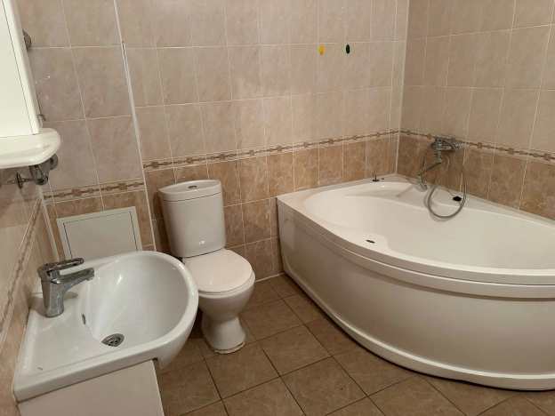 Купить квартиру на вторичке в Уфе. Вариант № 42666, 17, площадь -  квм, цена 7400000 рублей