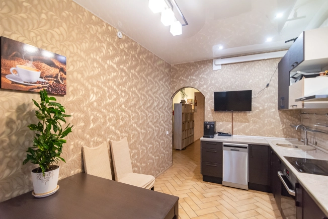 Купить трехкомнатную квартиру на улице проезд Алексея Афанасьева в Петрозаводске. Вариант № 2352842, 2, площадь -  квм, цена 8700000 рублей