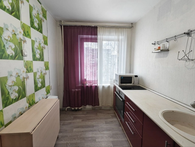 Купить двухкомнатную квартиру на улице Линейная в Новосибирской области. Вариант № 9322825, 3, площадь -  квм, цена 5600000 рублей