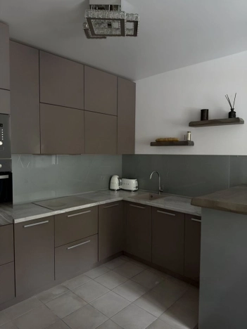 Купить квартиру в Москве. Вариант № 10001366, 12, площадь -  квм, цена 28000000 рублей