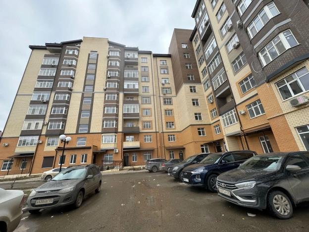 Купить двухкомнатную квартиру на улице Юрия Клыкова в Элисте. Вариант № 29497, 15, площадь -  квм, цена 7900000 рублей