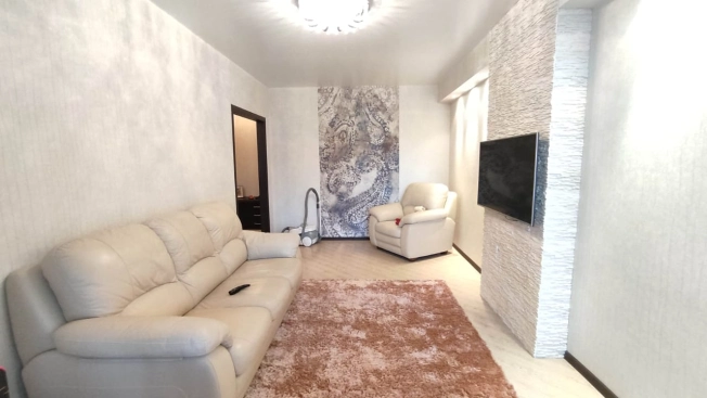 . Вариант № 27653, 2, площадь - 73 квм, цена 10000000 рублей