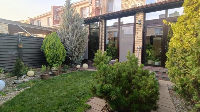 Купить таунхаус в Ейске. Вариант № 9693320, 17, площадь -  квм, цена 21900000 рублей