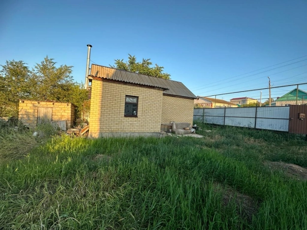 Купить дом в районе Южный в Элисте. Вариант № 26769, 8, площадь -  квм, цена 3900000 рублей