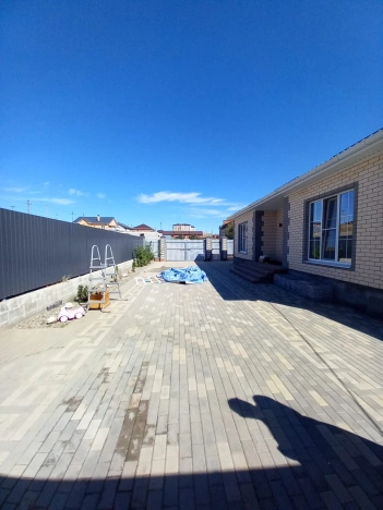 Купить дом на улице Хомутникова в Элисте. Вариант № 7929, 27, площадь -  квм, цена 17000000 рублей