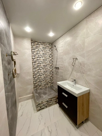 Купить двухкомнатную квартиру в Ростовской области. Вариант № 23975, 10, площадь -  квм, цена 9500000 рублей