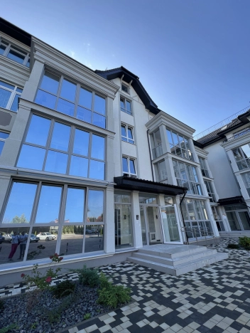 Купить трехкомнатную квартиру в районе Центральный в Калининграде. Вариант № 11653, 15, площадь -  квм, цена 16800000 рублей