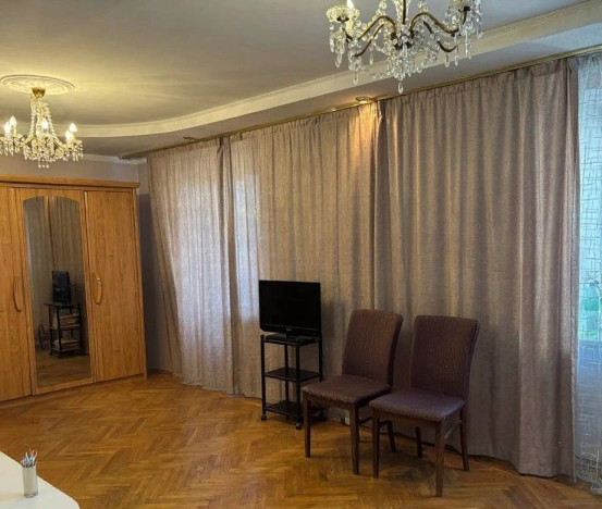 Купить многокомнатную квартиру на улице Бабушкина в Улан-Удэ. Вариант № 5921709, 5, площадь -  квм, цена 20000000 рублей