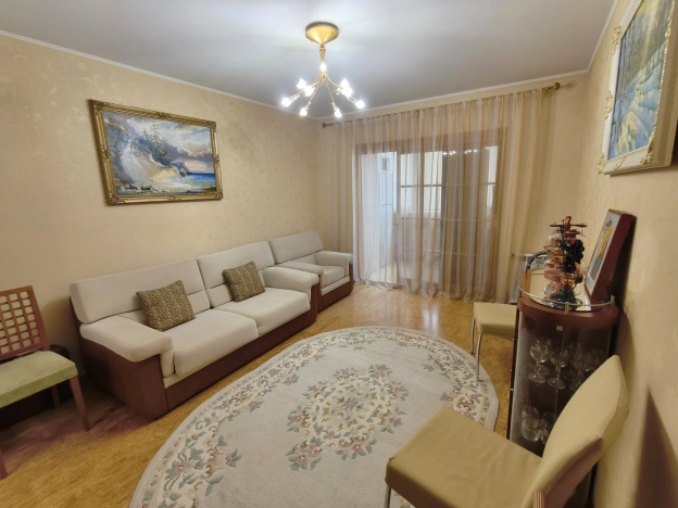 Купить четырехкомнатную квартиру в Йошкар-Оле. Вариант № 6620961, 4, площадь -  квм, цена 20000000 рублей