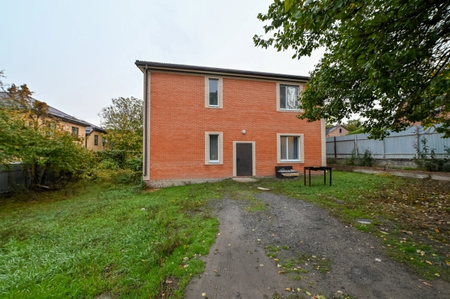 Купить дом в районе Ворошиловский в Ростове-на-Дону. Вариант № 26219, 1, площадь -  квм, цена 8500000 рублей