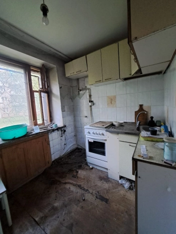 Купить двухкомнатную квартиру в Омске. Вариант № 2151225, 3, площадь -  квм, цена 4000000 рублей