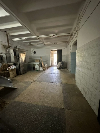 Купить коммерческую недвижимость в Элисте. Вариант № 7281, 15, площадь -  квм, цена 19000000 рублей