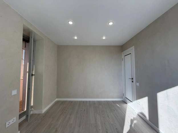 Купить трехкомнатную квартиру в Микрорайоне Фестивальный в Краснодаре. Вариант № 11641, 15, площадь -  квм, цена 13900000 рублей