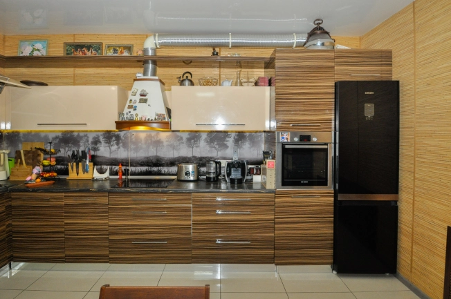 Купить трехкомнатную квартиру в Новосибирске. Вариант № 9637413, 2, площадь -  квм, цена 11500000 рублей