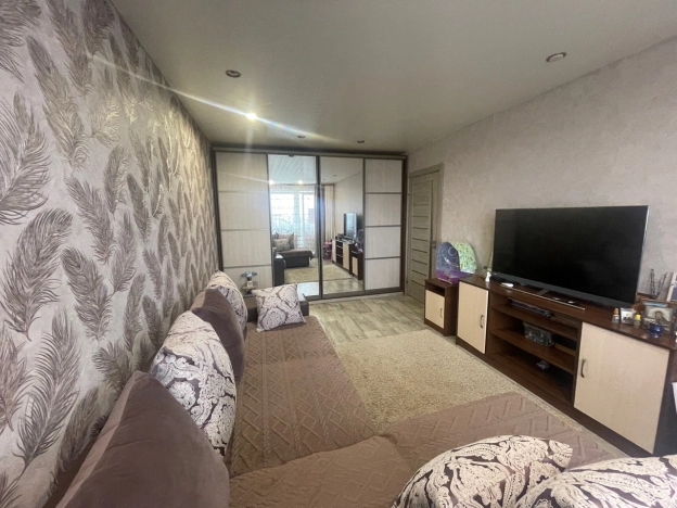 Купить двухкомнатную квартиру в Ярославской области. Вариант № 49762, 3, площадь -  квм, цена 3800000 рублей