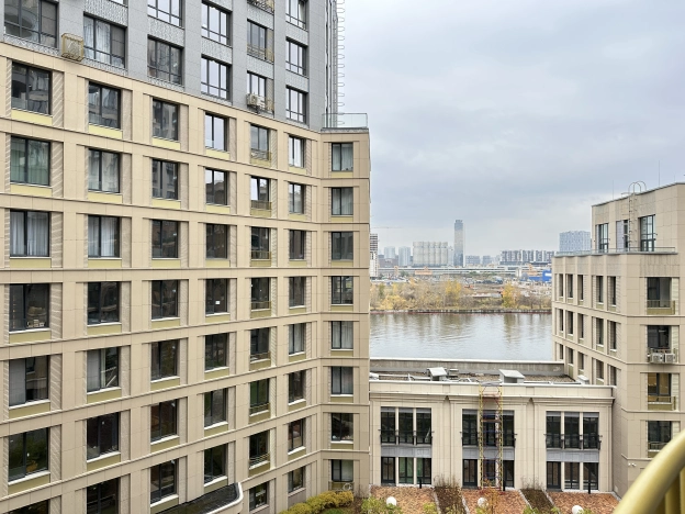 Купить квартиру в Москве. Вариант № 8055371, 20, площадь - квм, цена 24300000 рублей