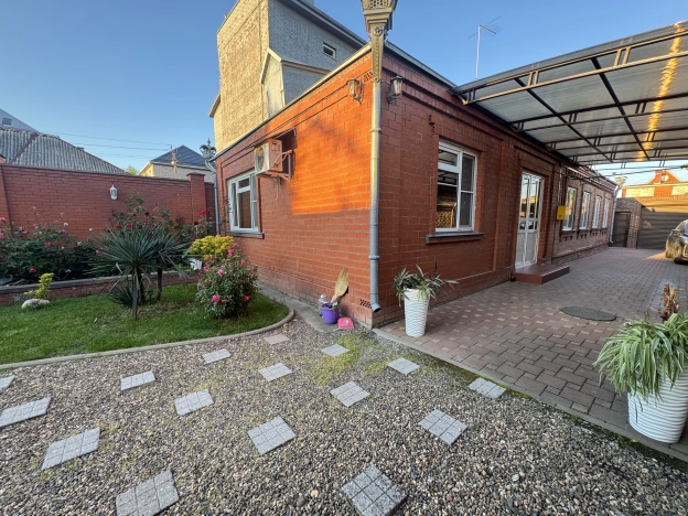 Купить дом на улице Карла Маркса в Краснодаре. Вариант № 28496, 7, площадь -  квм, цена 33000000 рублей