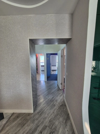 Купить трехкомнатную квартиру в Сыктывкаре. Вариант № 1367236, 7, площадь -  квм, цена 9200000 рублей