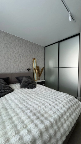 Купить трехкомнатную квартиру на улице Красный проспект в Новосибирске. Вариант № 2073470, 9, площадь -  квм, цена 18500000 рублей